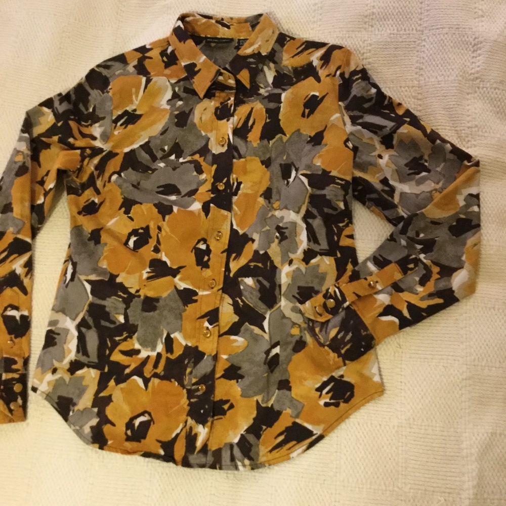 SOLD Black Button Up Abstract Yellow Flower L